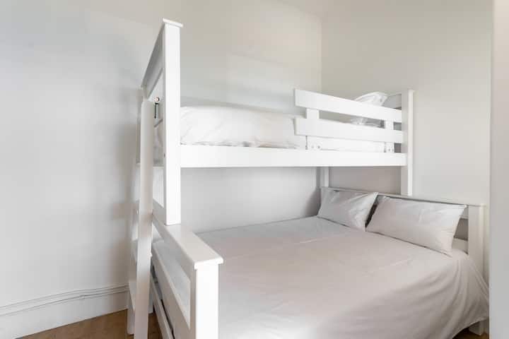 a single mattress above a double 