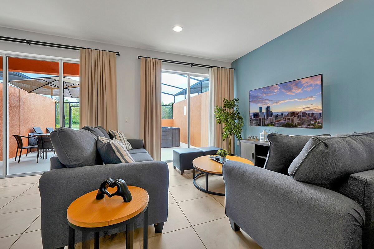 اكتشف الراحة والأناقة في تأجير عطلتك الفسيحة. كل وحدة هي ملاذ فريد من نوعه - مع أسلوب ديكور خاص بها، ومخطط طابق مفتوح، وتلفزيون ذكي للترفيه.