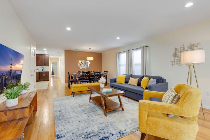 Stylish 3 BR apartment, 20min to NYC Free parking