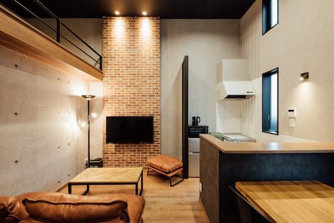 Kumamoto Station No. 102☆ [Same price for up to 6 people] 50 inch TV,♪ apartment hotel with a movie 