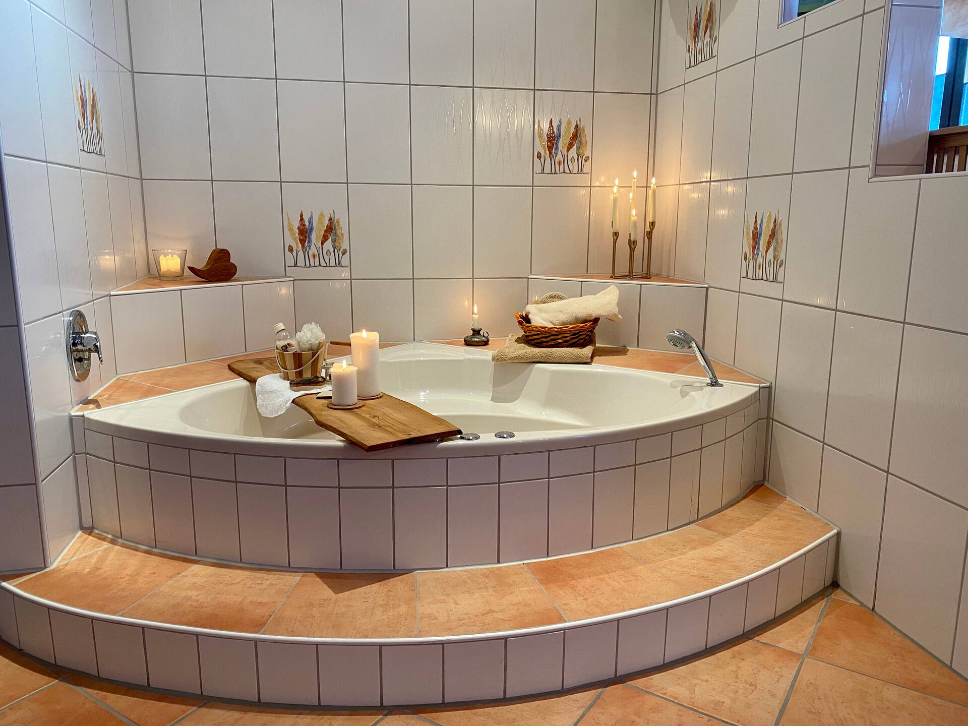 Wellness suite with private sauna and hot tub