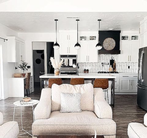 Successful Airbnb property: Parklands House: Luxury Home w/ Hot Tub Near Bryce in Panguitch