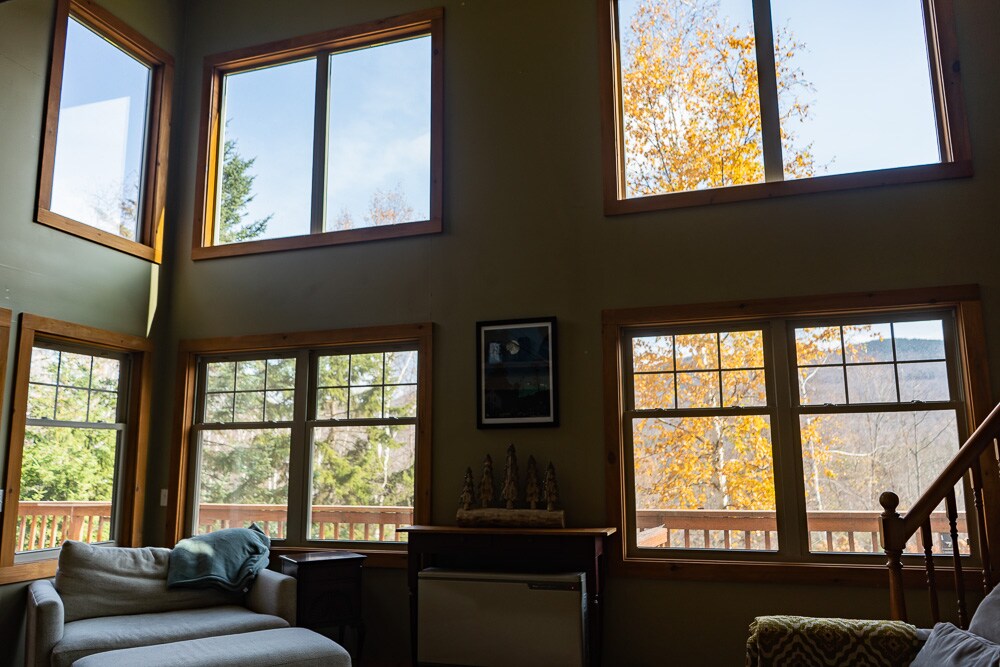 Top Airbnb: Cozy getaway with mountain views & chef’s kitchen in Barre / Montpelier