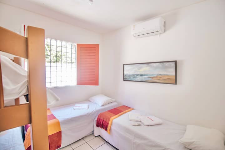 Gesellschaftsraum 3 
Hochbett 
2 weitere Einzelbetten