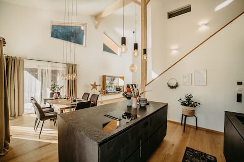 Haus Wildmoos- Chalet with mountain views
