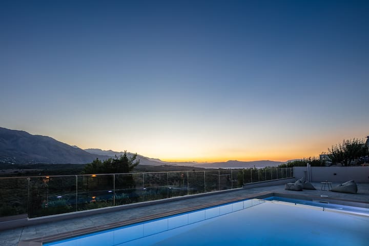 Olive tree farm Suites with pool