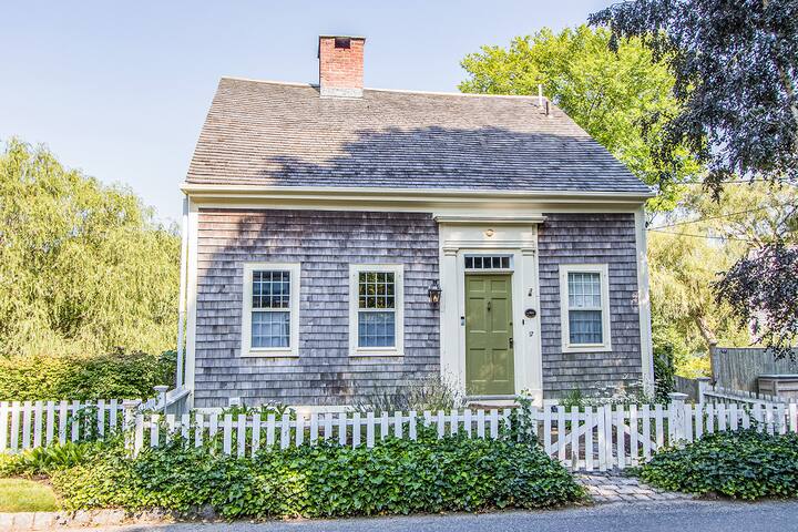 Quintessential Waterfront Historic Cottage Houses for Rent in Sandwich Massachusetts United States Airbnb