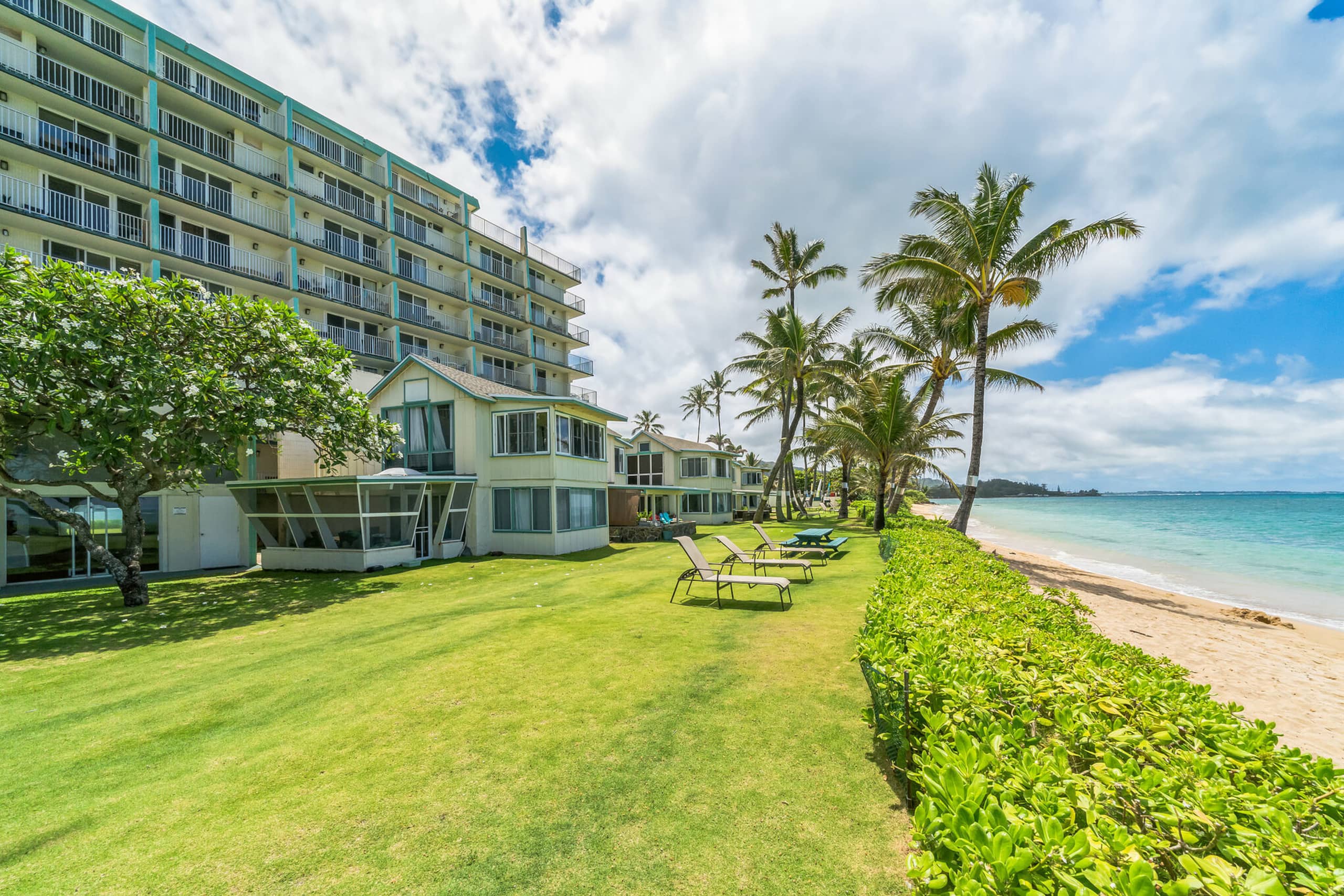 Condo in Hauula · ★4.77 · 1 bedroom · 2 beds · 1 private bath - Image 32
