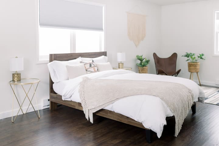 غرفة النوم الرئيسية 