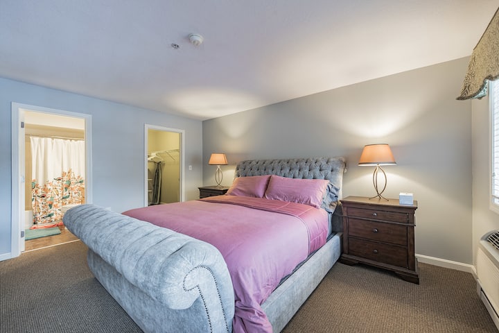 Главна спална соба (брачен кревет (широк 180-220 см)