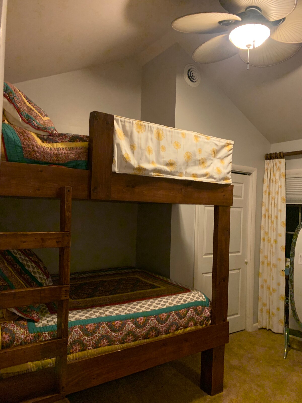 Vitanda Kamili vya Bunk - Ngazi ya Juu