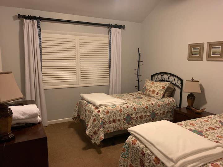 Twins (can be made in to King) - Upper Level