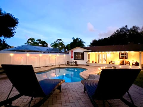Canal-1 3/2 Beach Style House with Heated Pool