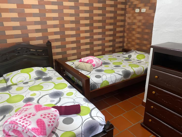 חדר משפחה 3 אנשים