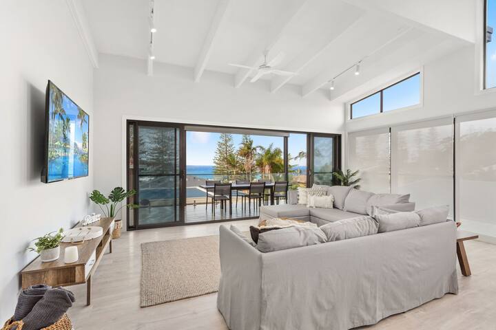 The Cove at Black Head – Steps from the Beach! gallery image 4