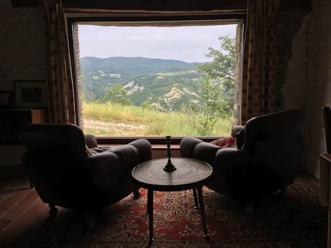 Wild Off-Grid Farm stay in National Park Forest