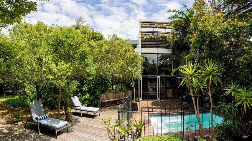 Eagles Nest on Kloof Nek Rd