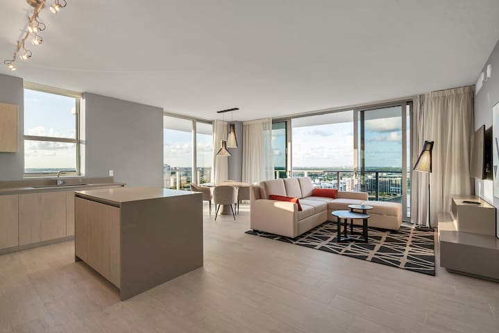 Amazing 4 BR with breathtaking ocean & city views