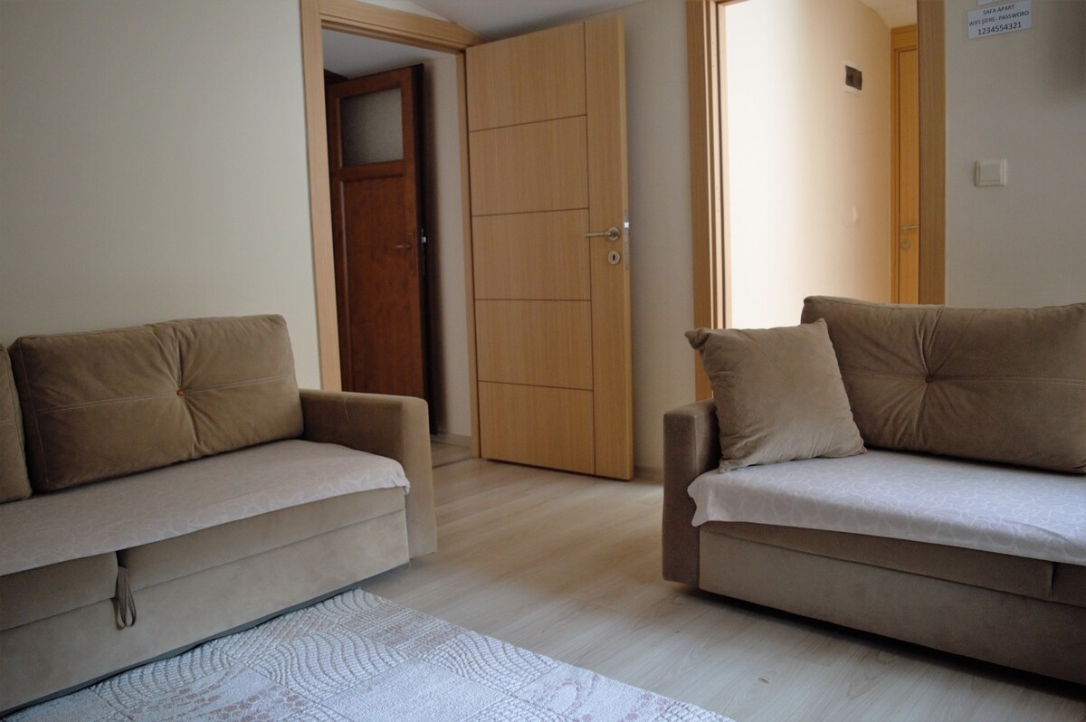 obývacia izba (rozkladacia pohovka)