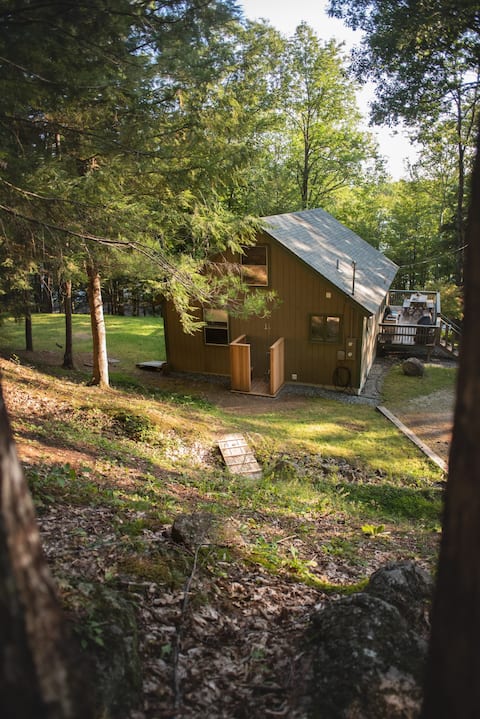 Peaceful Sunapee Lake/Ski Cottage, Family-friendly