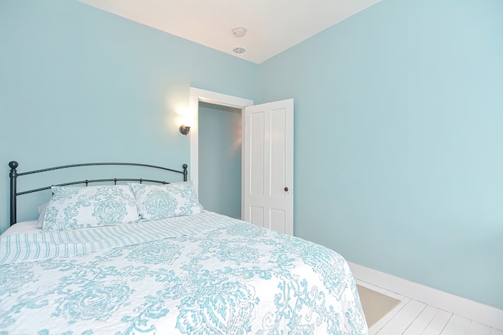 Kati i tretë i dhomës së gjumit, krevat dop