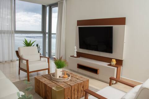 Apartment 34A YOO Ocean View on Balboa Avenue