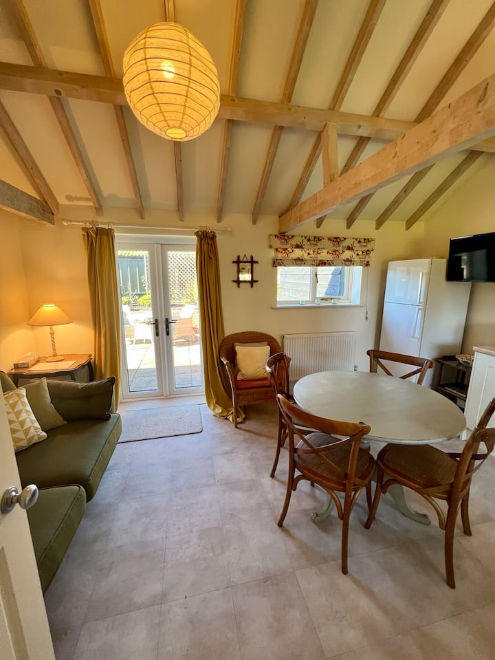 Cozy Cottage In Peaceful Norfolk Countryside - Beccles