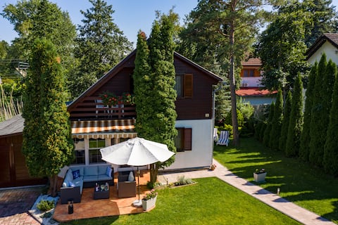 Lakeside wood cottage