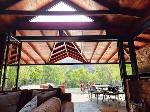 Luxurious lodge in a private valley - Forest Lodge