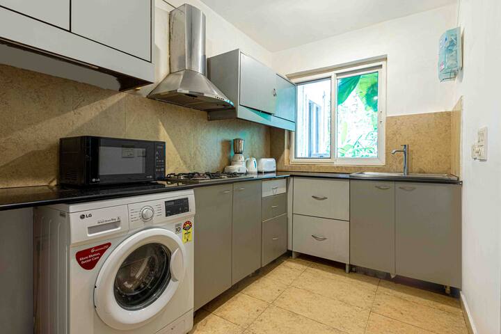Full kitchen image 1