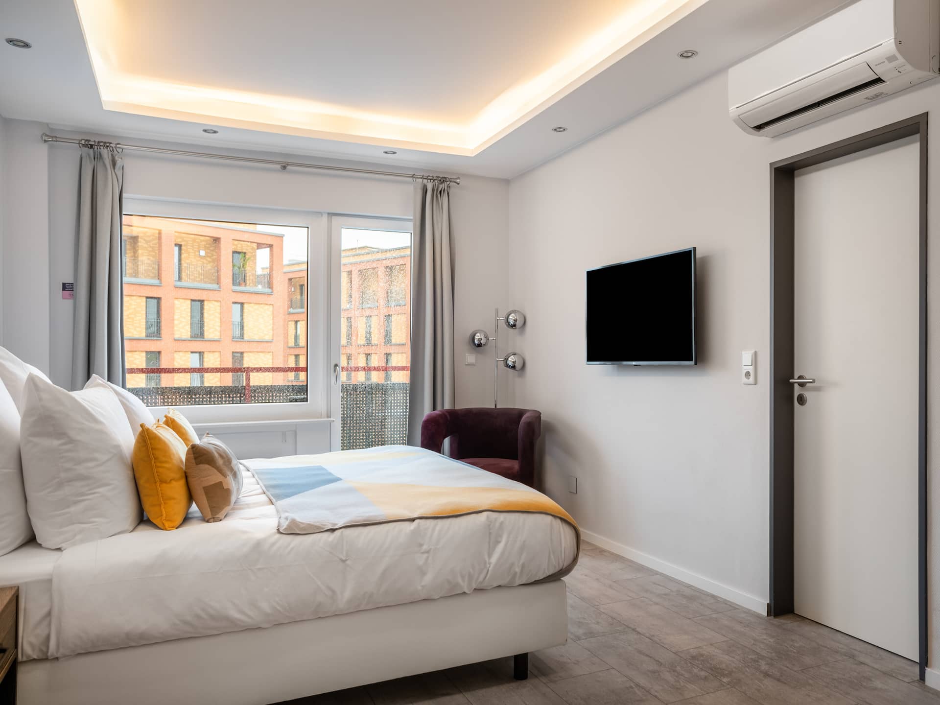 Numa | Medium Studio with Kitchenette & Balcony
