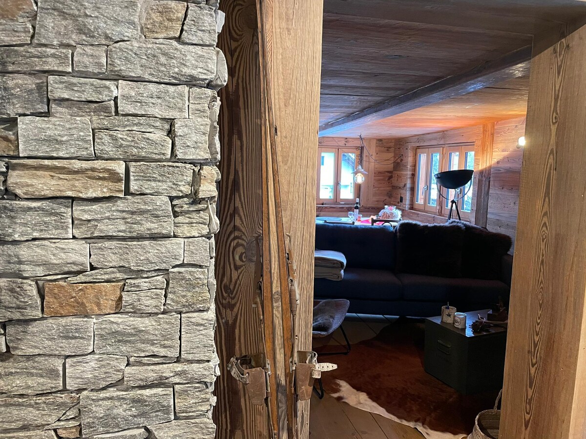 Popular Airbnb listing: Chalet Geimen: nostalgic and modern style! in Naters