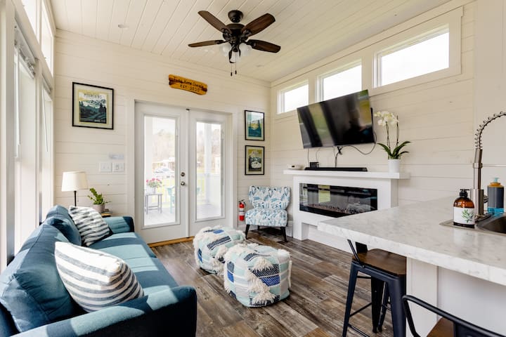 Acony Bell Tiny Home managed Airbnb listing 3