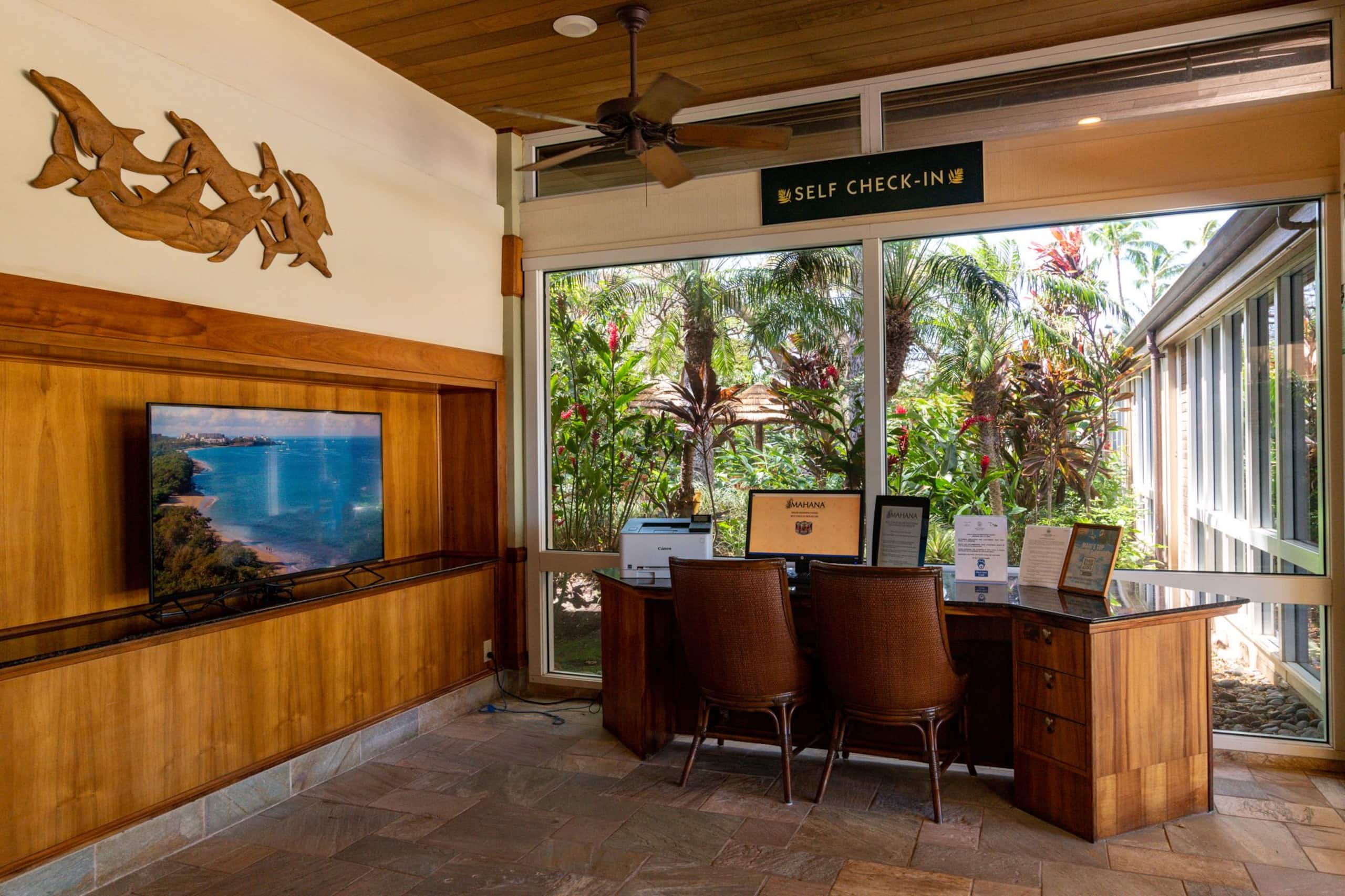 Condo in Lahaina · ★4.98 · Studio · 2 beds · 1 bath - Image 24