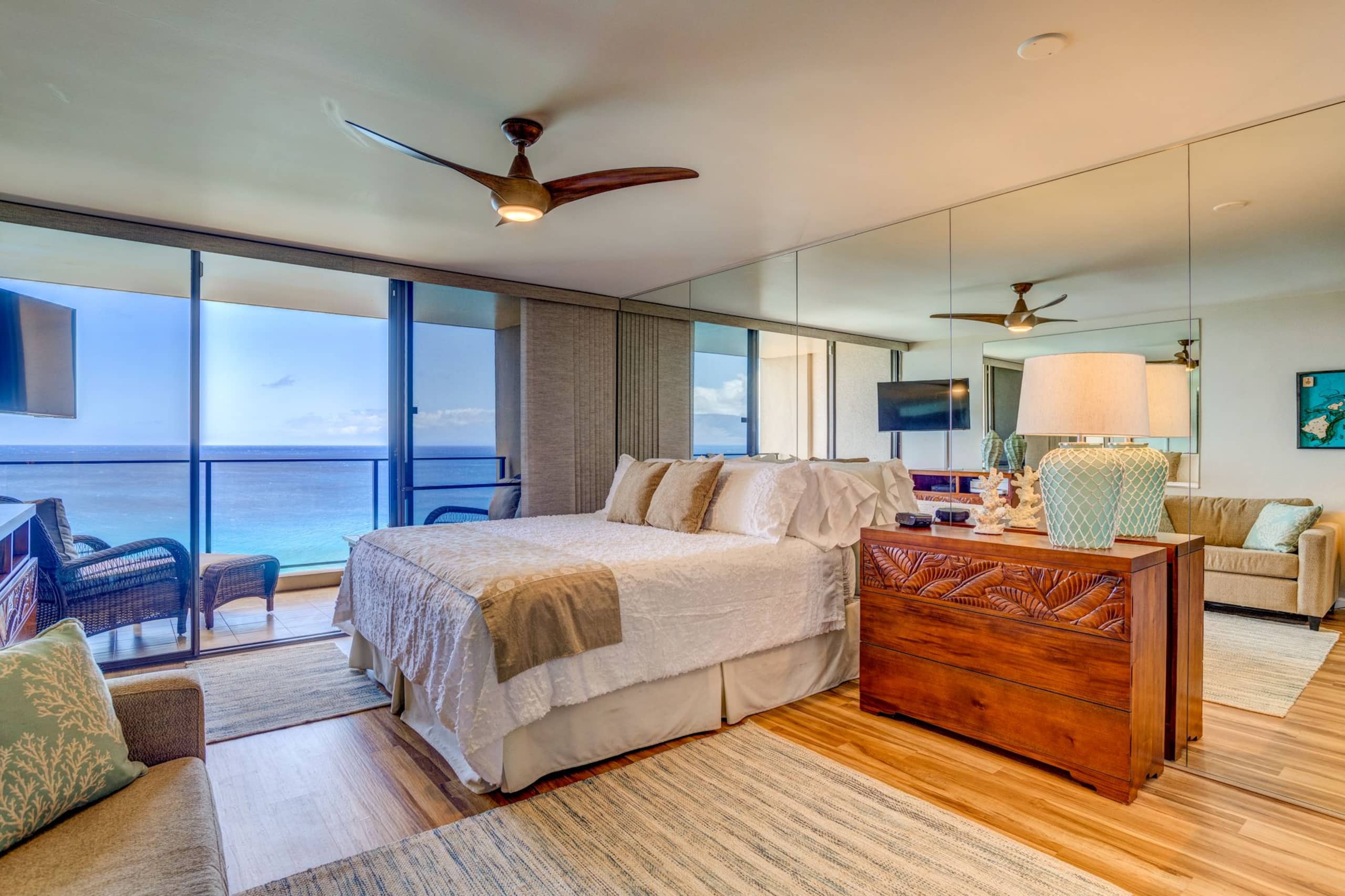 Condo in Lahaina · ★4.98 · Studio · 2 beds · 1 bath - Image 1