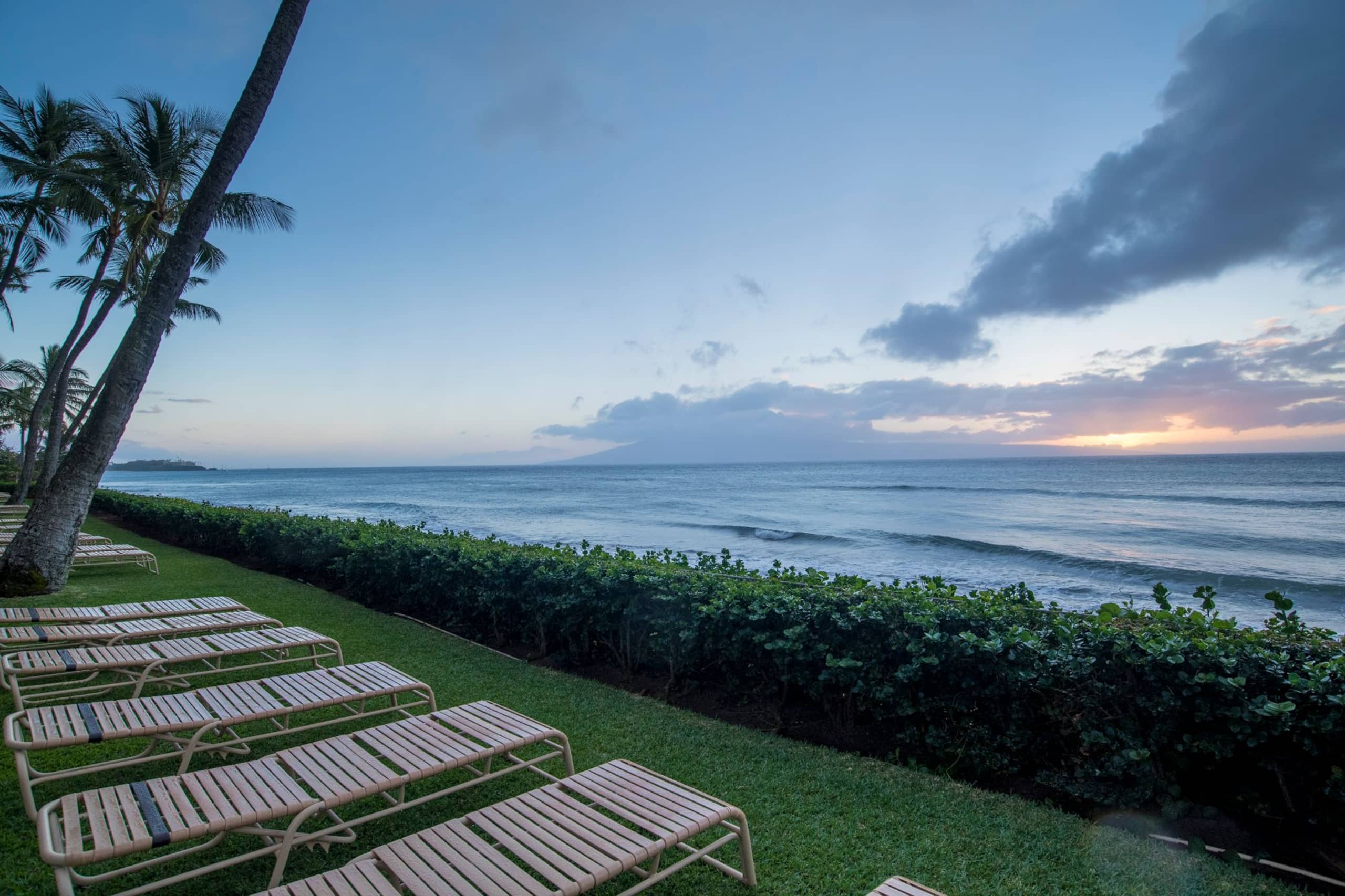 Condo in Lahaina · ★4.98 · Studio · 2 beds · 1 bath - Image 17