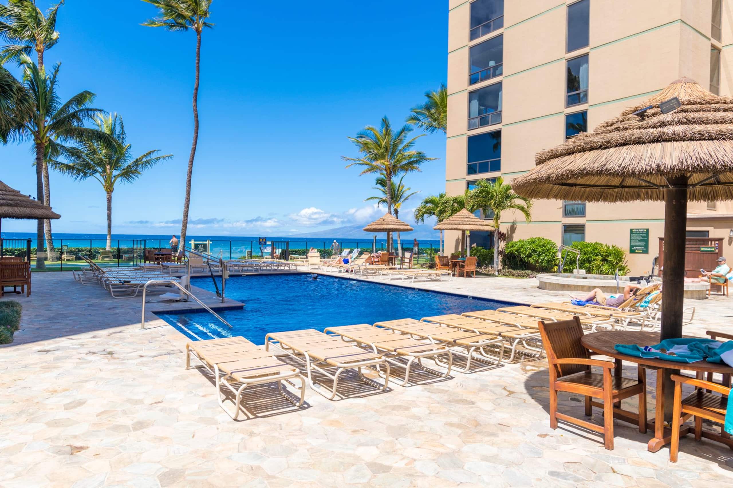 Condo in Lahaina · ★4.98 · Studio · 2 beds · 1 bath - Image 19