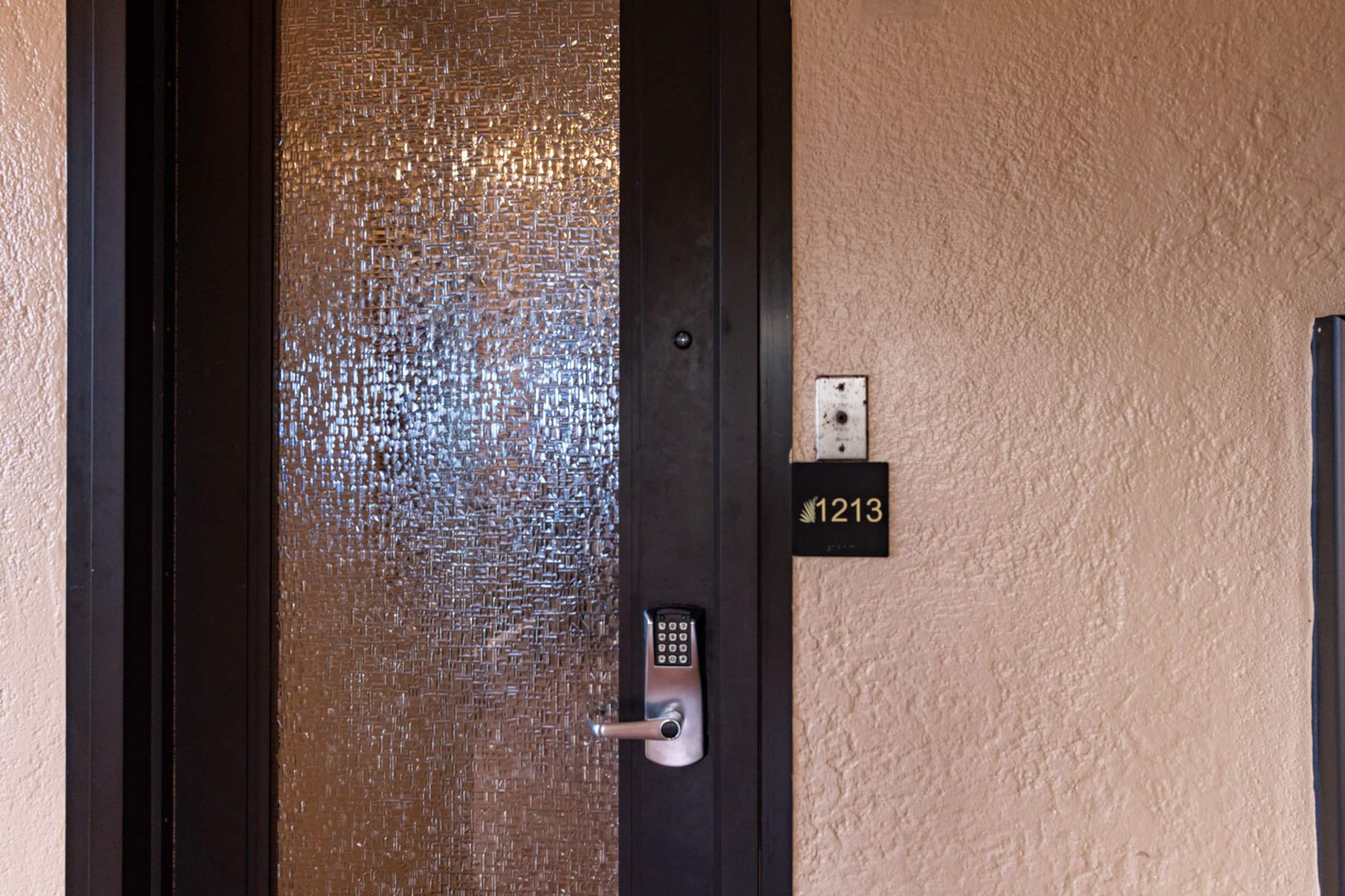 Condo in Lahaina · ★4.98 · Studio · 2 beds · 1 bath - Image 25