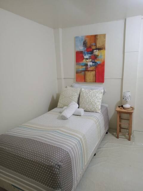 5724 Makati City - Private Room A Shared bathroom