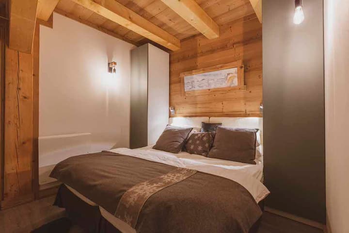 Двойна спалня