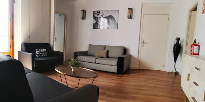 Nice  4 Bedroom Apt En Suite Gothic Quarter - Barcelona