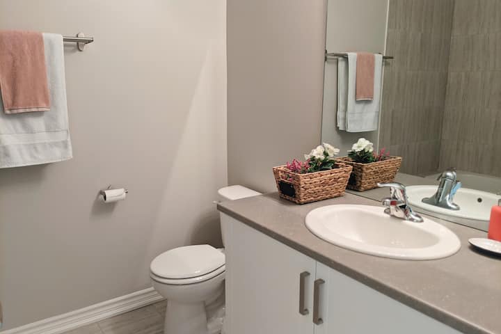 Cottage Retreat Minutes From Blue Mountain! - Collingwood