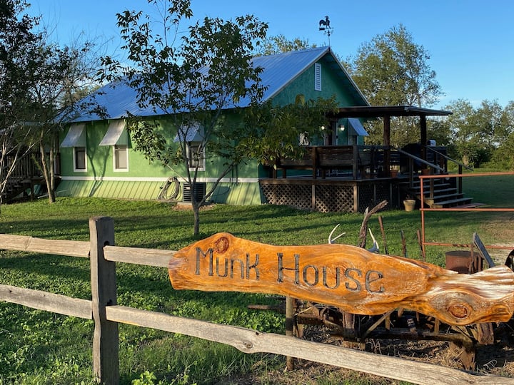 Munk House A 1928 Farmhouse Near San Marcos River Houses for Rent in