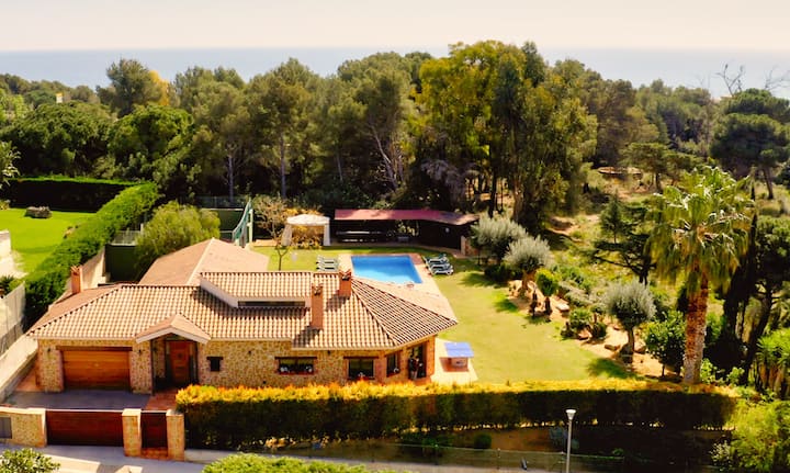 House With Pool,paddle Tennis Court,billiard,16ppl - Arenys de Munt