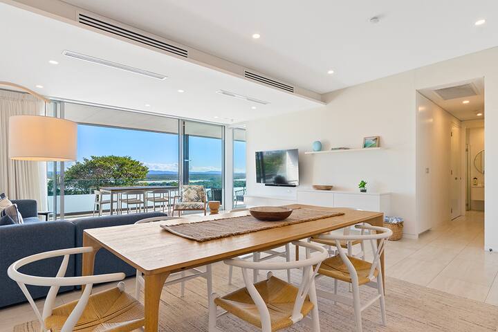 Stunning 3 Bedroom Ocean View Penthouse