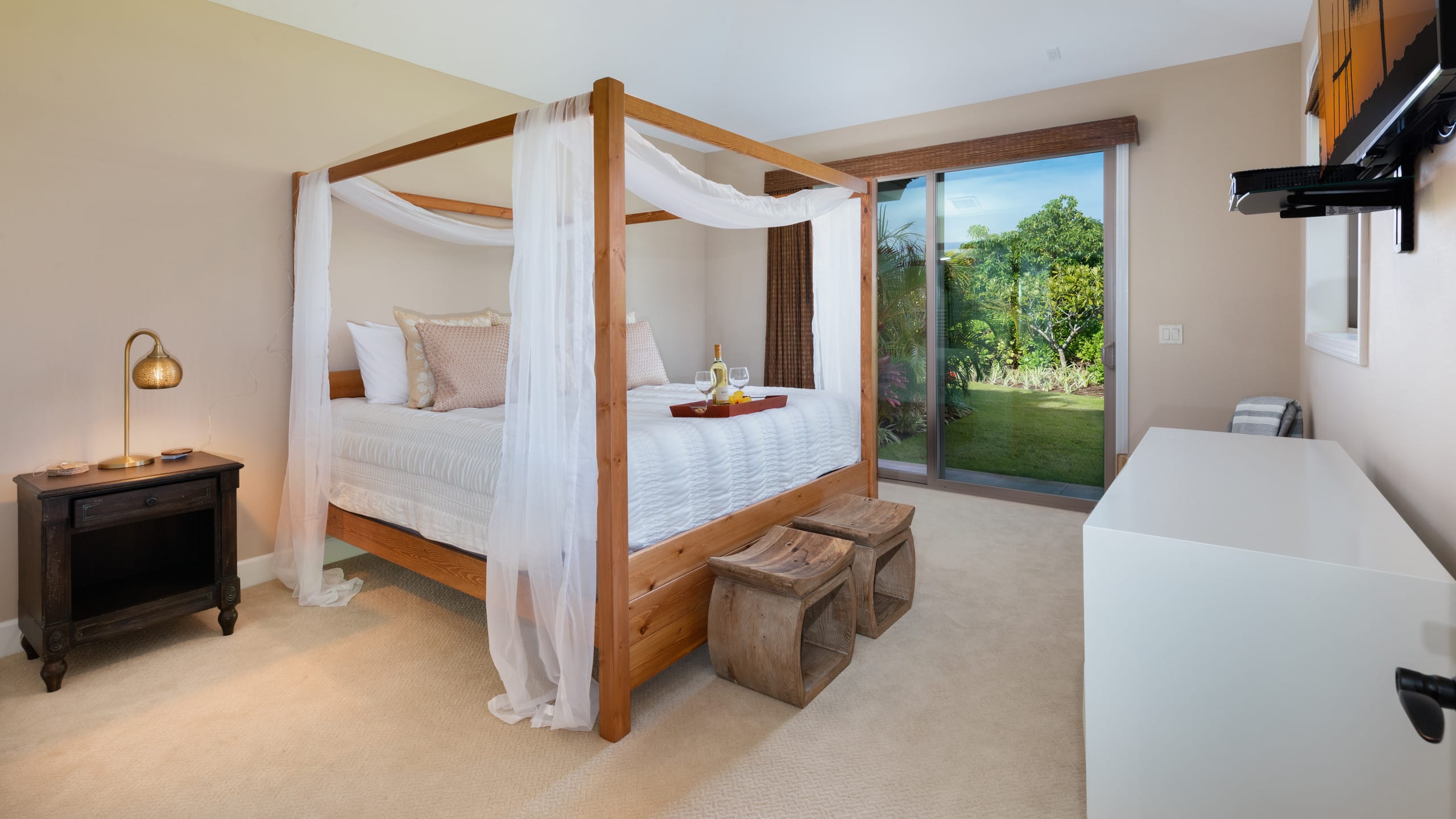 Home in Waimea · ★4.84 · 3 bedrooms · 5 beds · 3 baths - Image 11