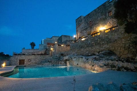 Villeleynah Holiday Home