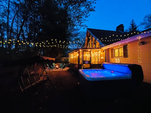 Spacious Gatewa-15 min to camelback, Hot tub.