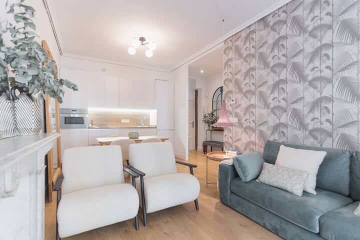 NEW 3 bedr, 50 mts Beach + FREE parking gallery image 4