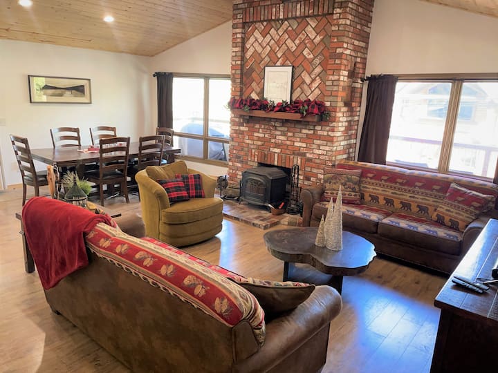 Cozy Big Bear Lake Home With Lake View - Big Bear Lake